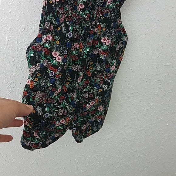 𝅺DIVIDED H&M Strappy floral Romper sz 2 - Picture 4 of 7